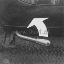 Porsche 944, Seat Adjustment