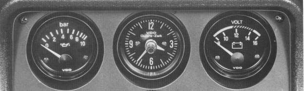 Porsche 944, Oil Pressure Gauge-Clock-Voltmeter