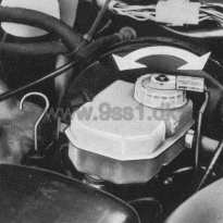Porsche 944, Brake Fluid Reservoir
