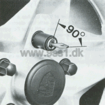 Porsche 944, Lock-up wheel nuts